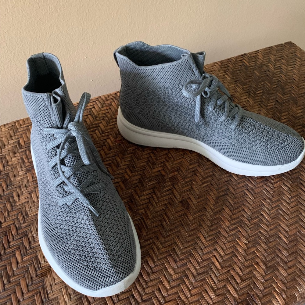 Women’s Clark’s gray booties